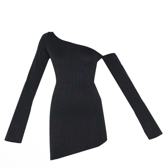 PrettyLittleThing Elegant Black Asymmetrical Dress - Picture 2 of 3